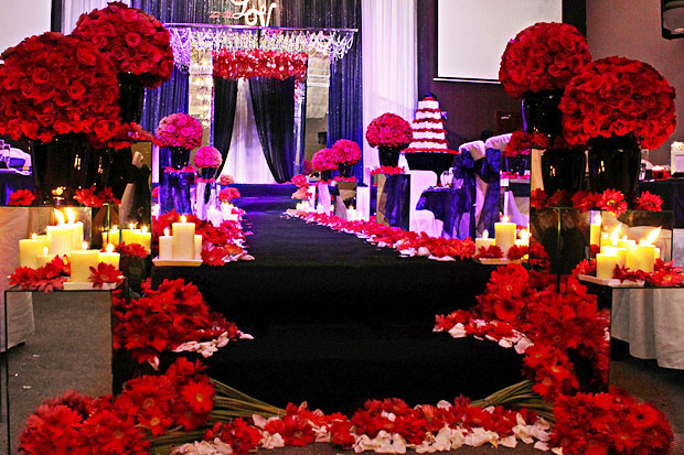 hoa tươi trang trí tiệc cưới