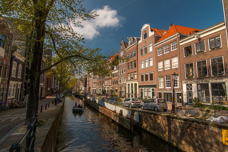 amsterdam-1089652_960_720