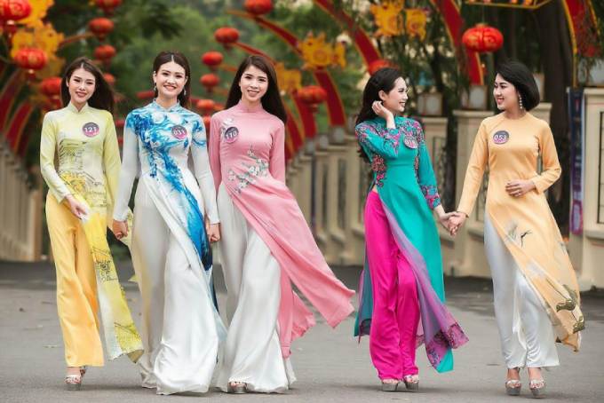Cách chụp ảnh áo dài tập thể đẹp giúp lưu giữ kỷ niệm hoàn hảo