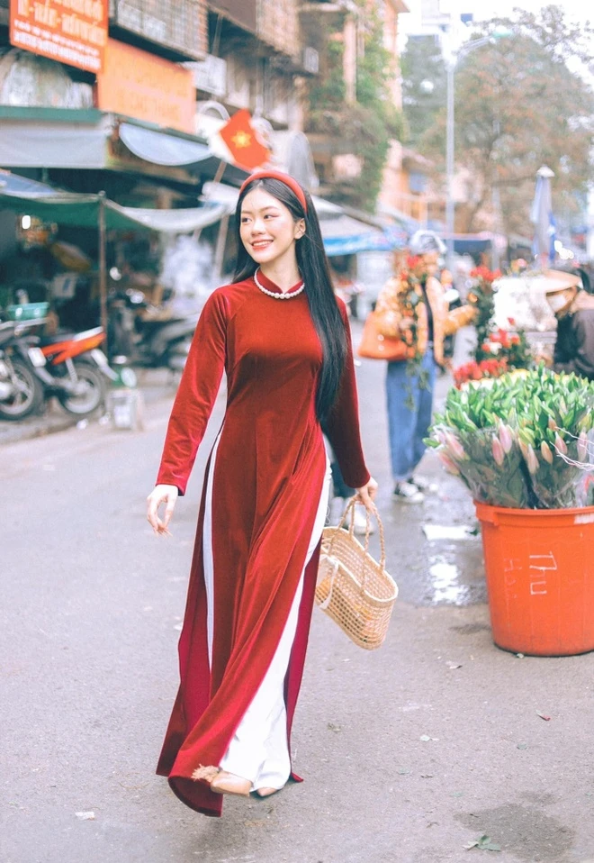 Rộn ràng xuống phố để chụp hình áo dài ngoại cảnh cực ấn tượng