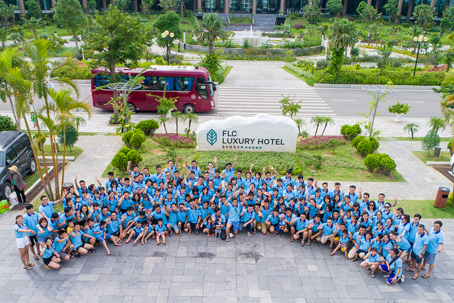 Chi phí chụp ảnh team building tại TP.HCM là bao nhiêu?