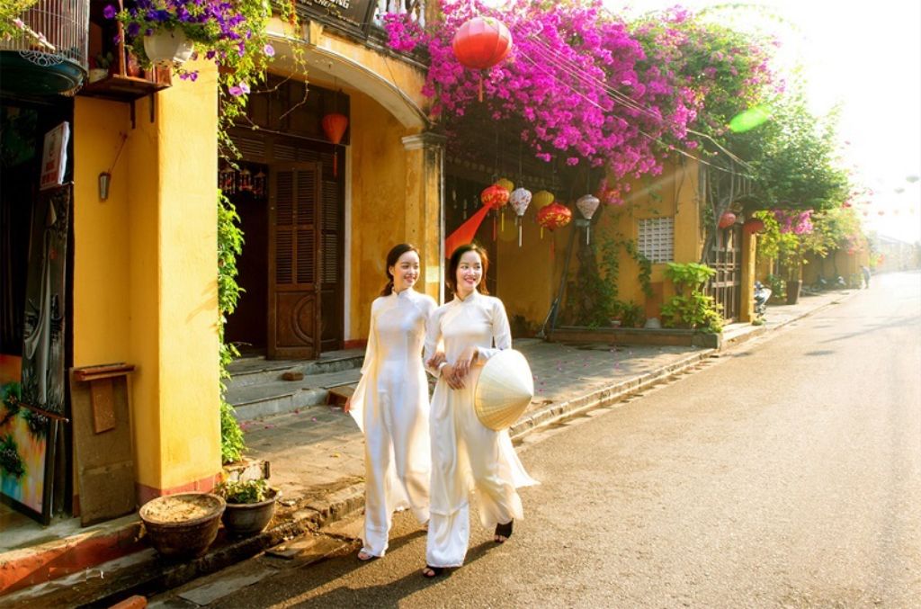 Lưu ngay những dịch vụ chụp ảnh du lịch tại Hội An dịp 10/2025