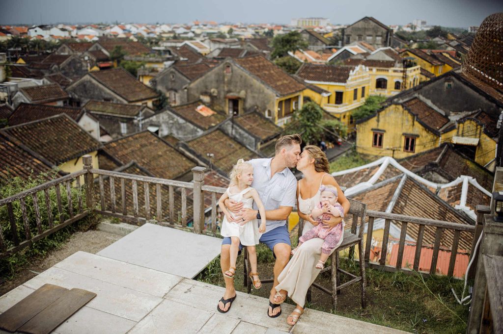 Cách chọn dịch vụ ghép ảnh gia đình tại Hội An đảm bảo chất lượng