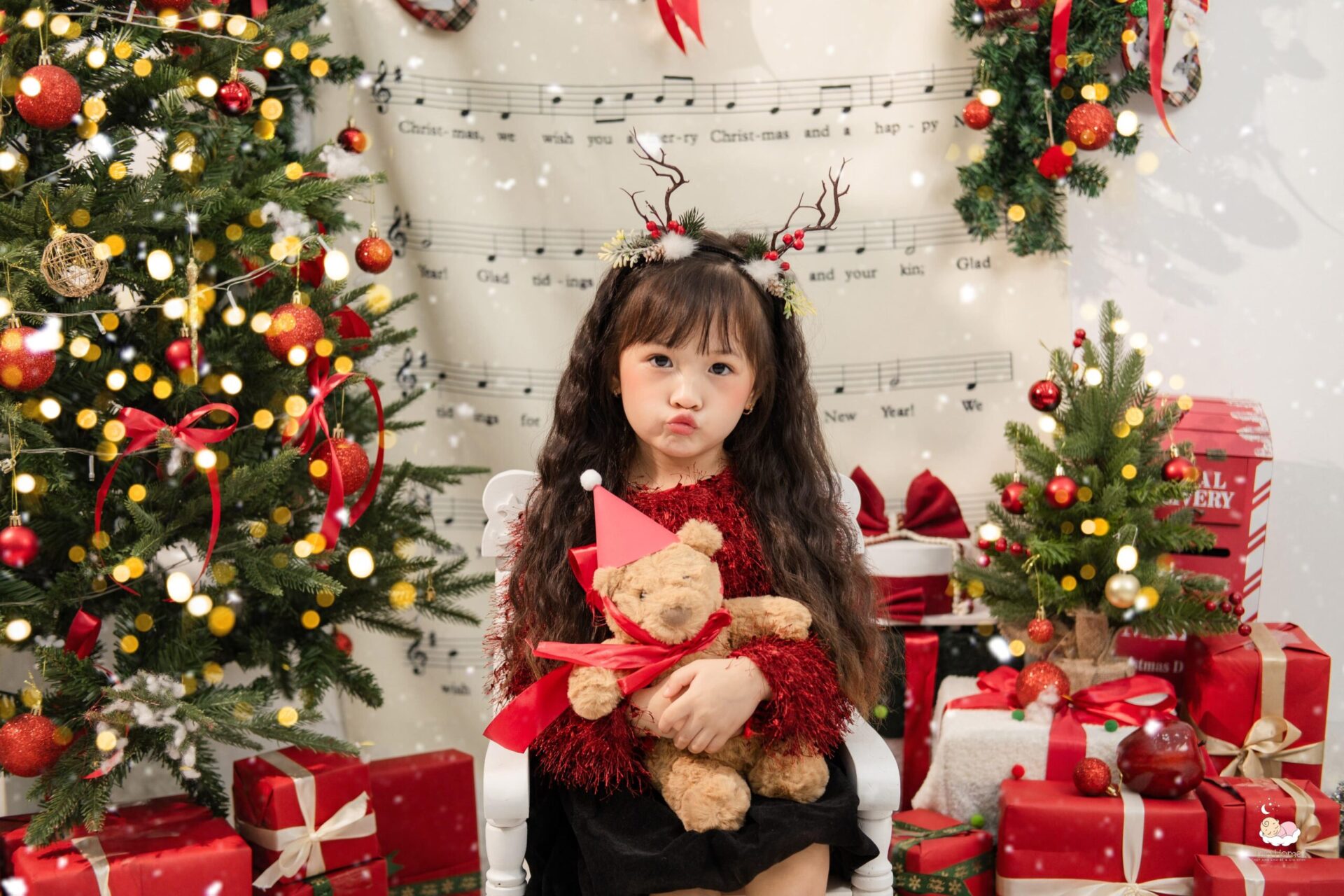 Gợi ý nhanh concept chụp ảnh noel cho trẻ em ngộ nghĩnh dễ thương