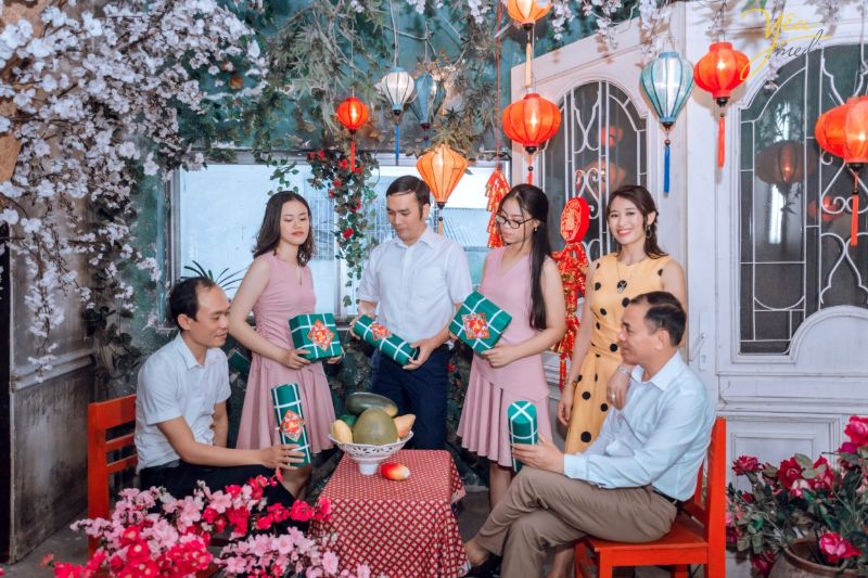 Các studio tăng cường ekip phục vụ nhu cầu chụp ảnh gia đình dịp Tết Nguyên Đán