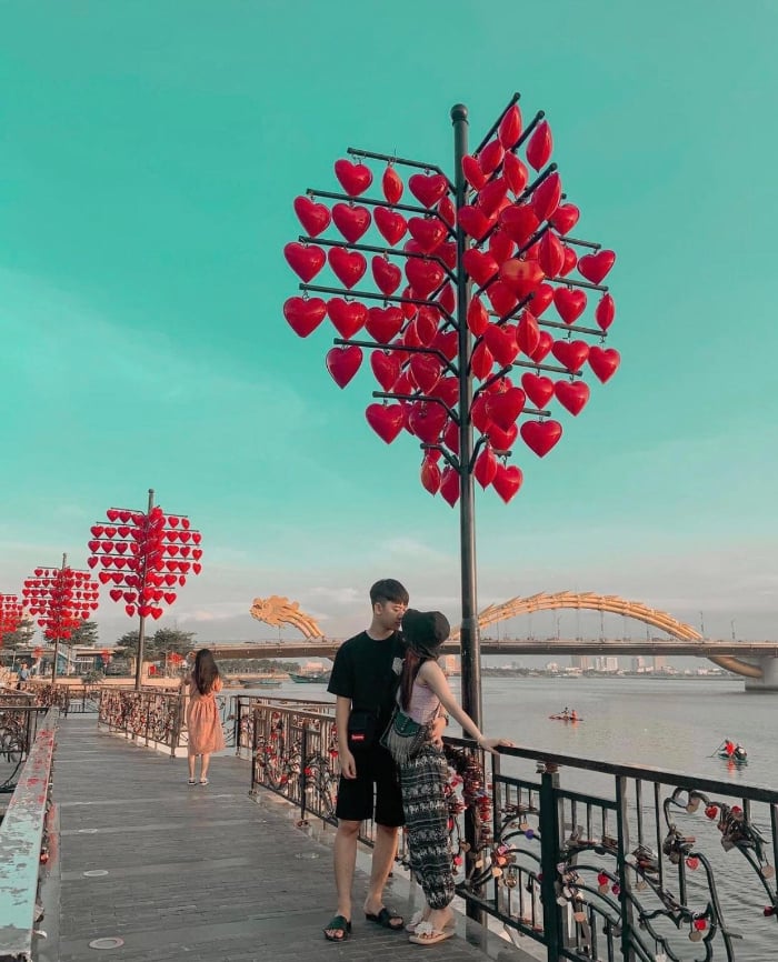 Bí quyết chụp hình cầu hôn tại Đà Nẵng vừa lãng mạn vừa tự nhiên Bí quyết chụp hình cầu hôn tại Đà Nẵng vừa lãng mạn vừa tự nhiên