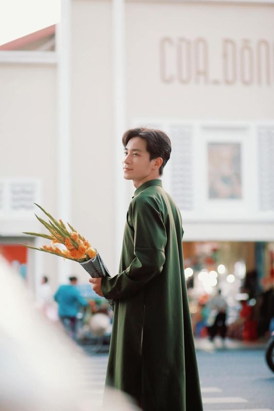 Tạo Dáng Chụp Ảnh Áo Dài Tết 2026-2027 Vừa Truyền Thống Vừa Hiện Đại