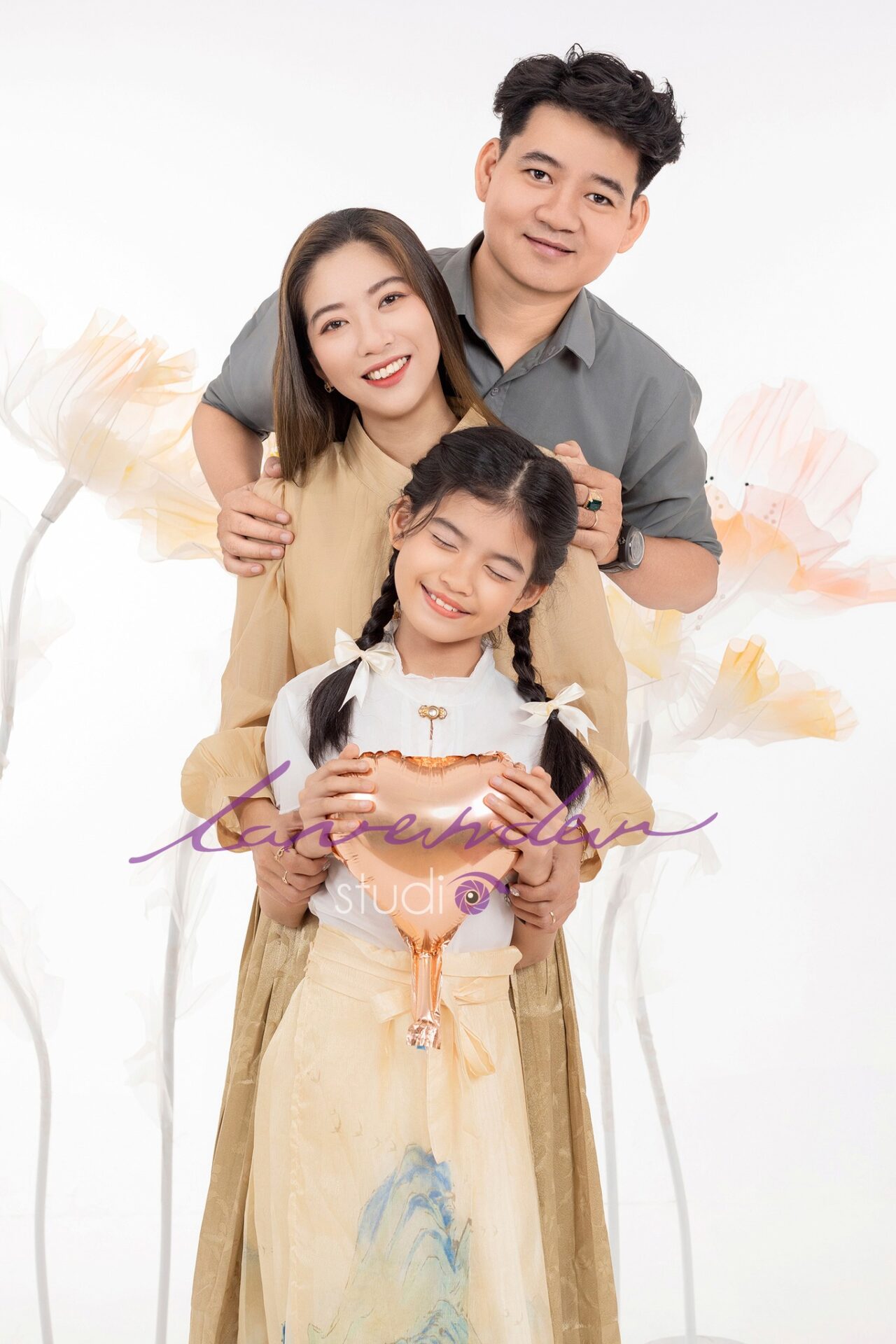 Báo giá chụp ảnh gia đình Tết 2026 tại Hà Nội mới nhất & chi tiết