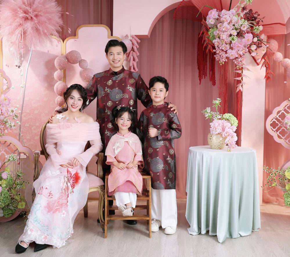 Báo giá chụp ảnh gia đình Tết 2026 tại Hà Nội mới nhất & chi tiết