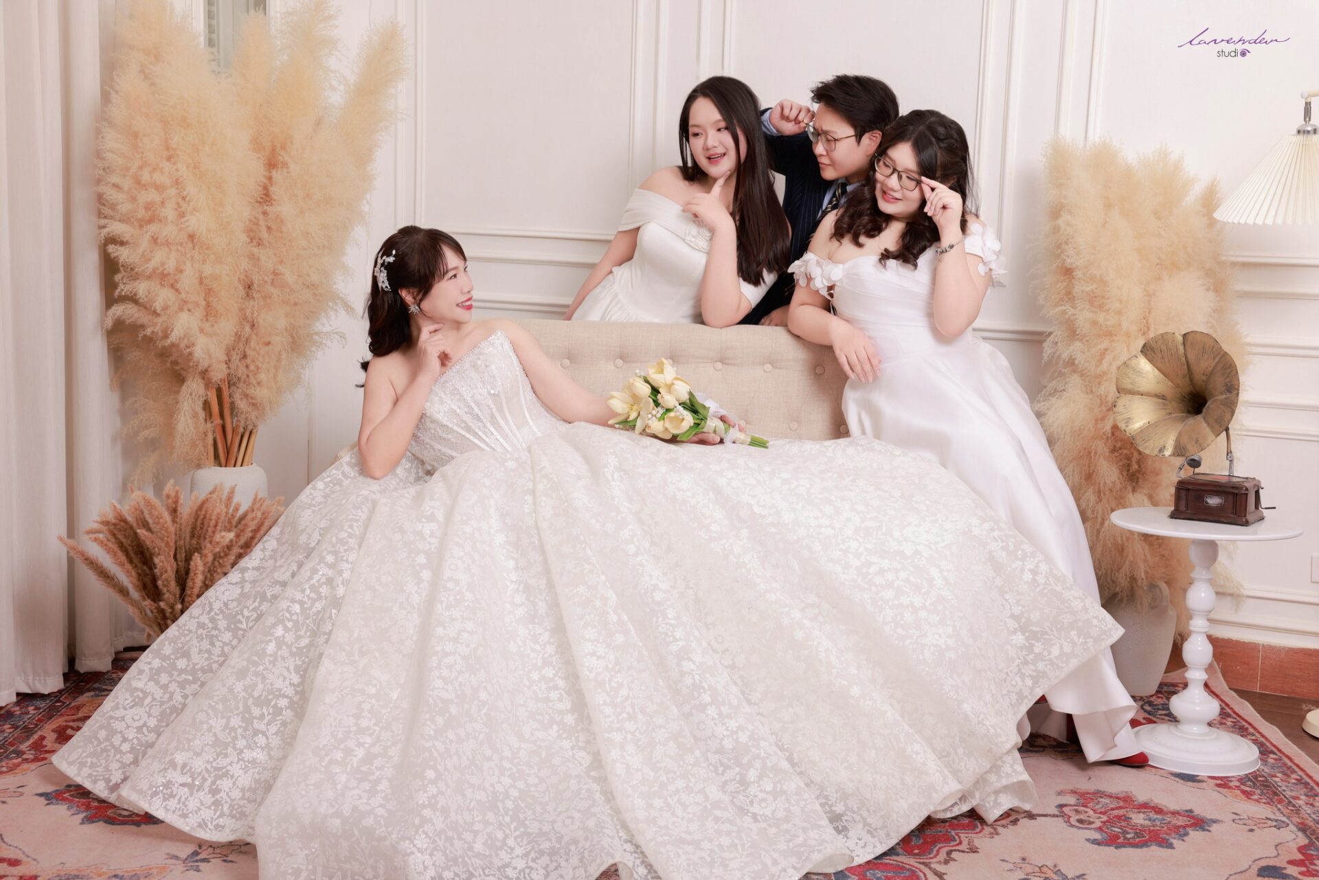 Studio chụp ảnh kỷ niệm ngày cưới 2026 ở Hà Nội đẹp & uy tín Studio chụp ảnh kỷ niệm ngày cưới 2026 ở Hà Nội đẹp & uy tín