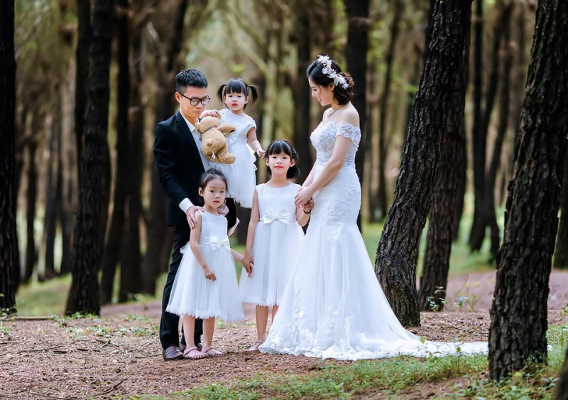 Studio chụp ảnh kỷ niệm ngày cưới 2026 ở Hà Nội đẹp & uy tín Studio chụp ảnh kỷ niệm ngày cưới 2026 ở Hà Nội đẹp & uy tín