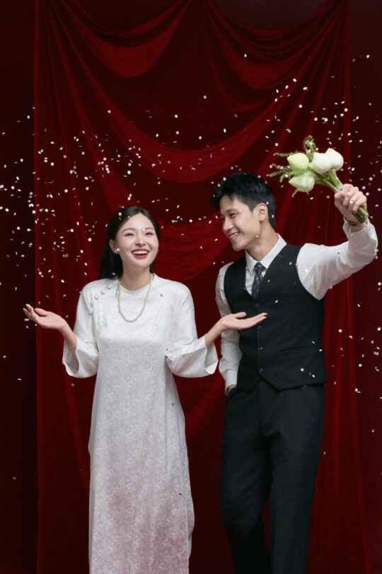 Chụp ảnh couple áo dài chân dung cho dịp kỷ niệm tình yêu 2026