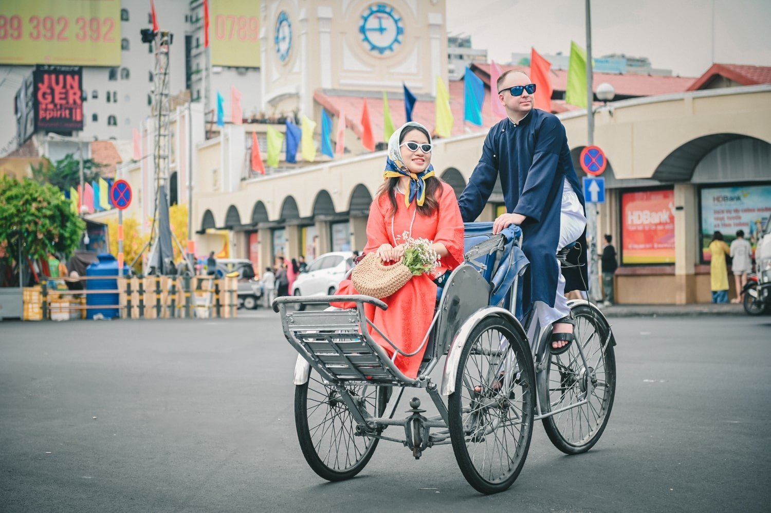 Chụp ảnh couple áo dài tại thành phố Hồ Chí Minh – Trend hot 2026
