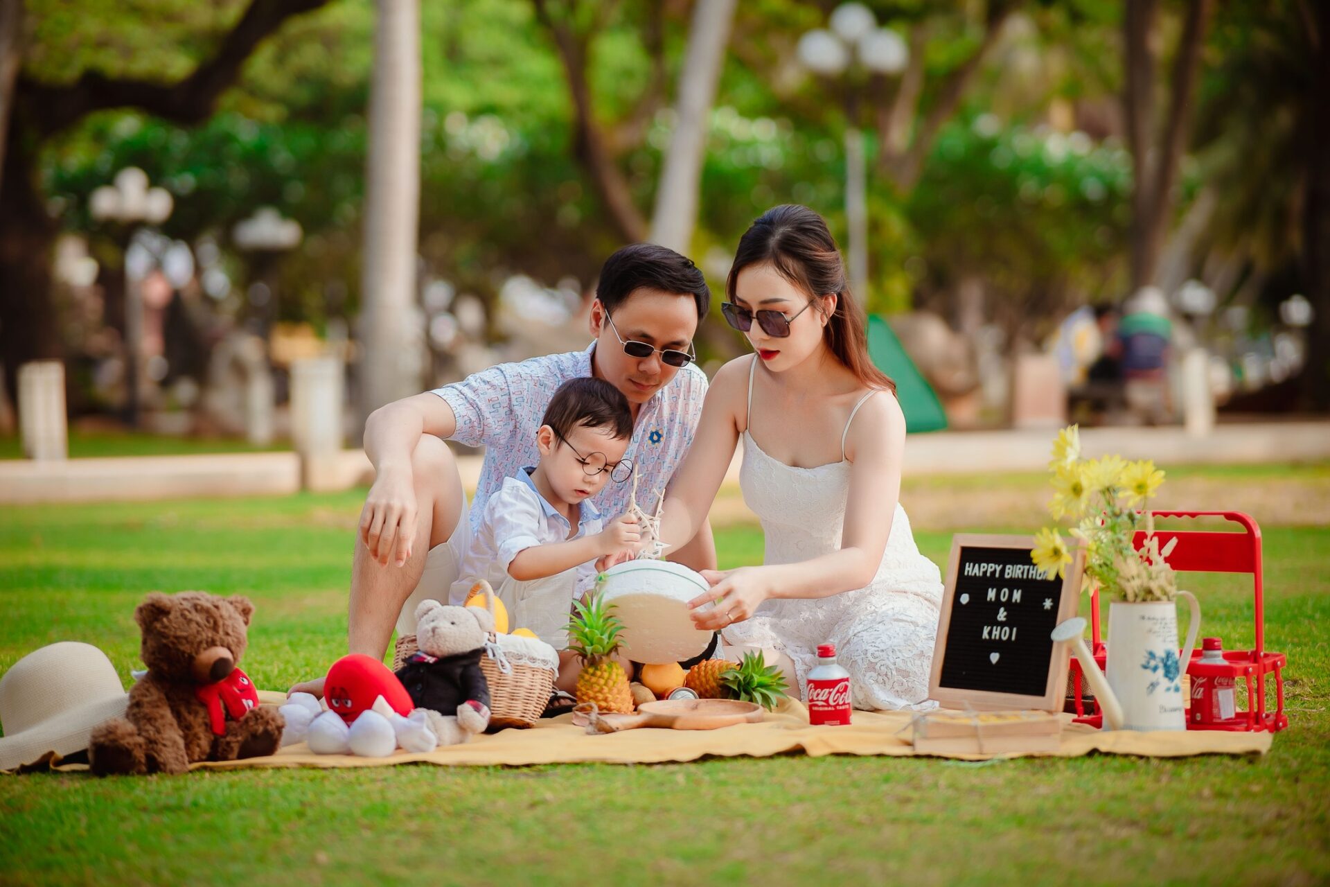 Chụp Ảnh Gia Đình Mùa Hè Tại Đà Nẵng Với Khung Cảnh Tuyệt Đẹp