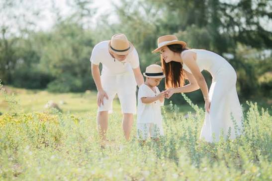 Chụp Ảnh Gia Đình Mùa Hè Tại Đà Nẵng Với Khung Cảnh Tuyệt Đẹp
